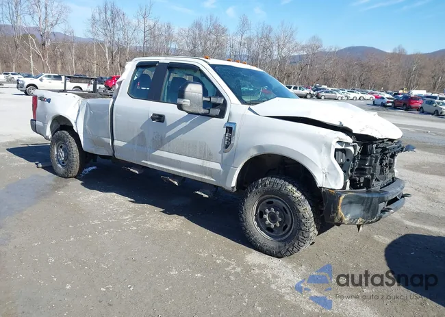 1FT7X2B64KEF59421: 44314355