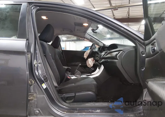 1HGCR2F34EA060379: 44313622