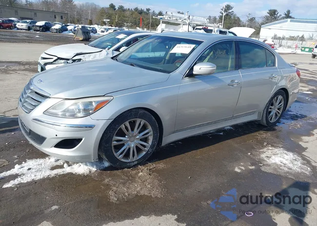 KMHGC4DF9CU207474: 44313648