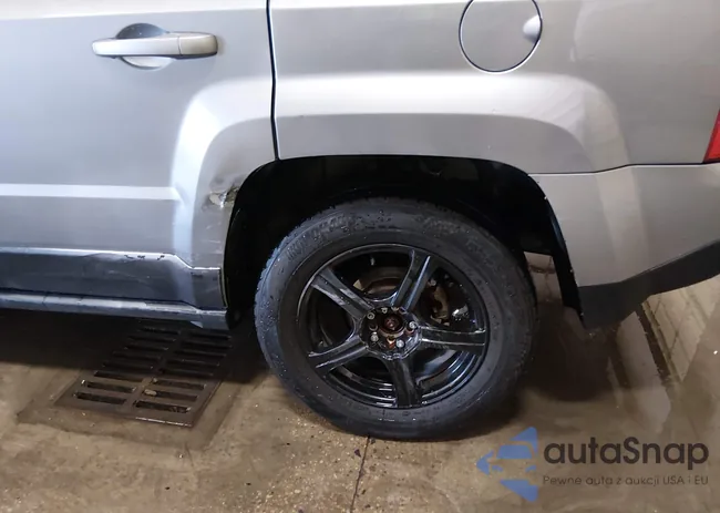 1C4NJRBB5FD393212: 44313680