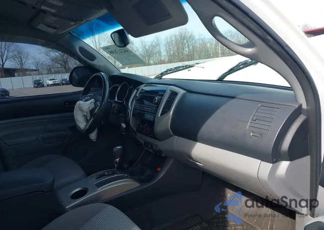 3TMLU4EN9CM103450: 44313698