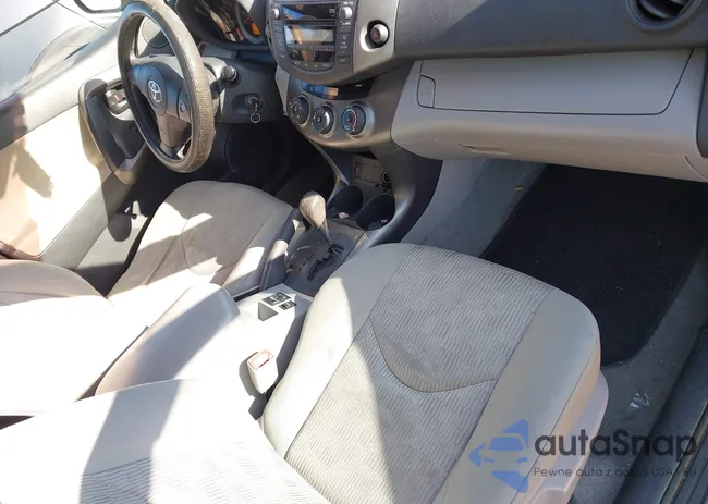 2T3BF4DV0BW088941: 44313797