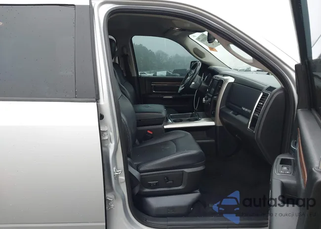 1C6RR7NM2GS372365: 44313909