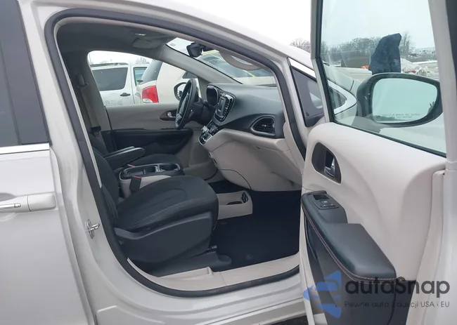 2C4RC1BG5HR771389: 44314997