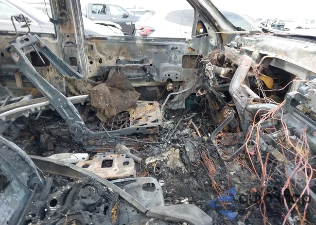 1GNSKAE06DR300958: 44315142