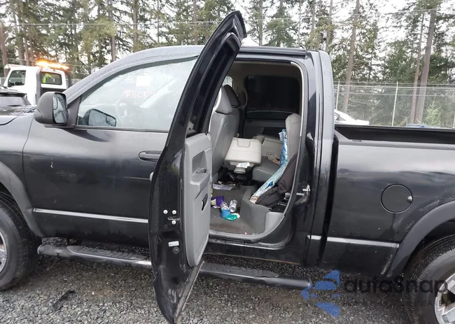 1D7HU18288J200879: 44315310