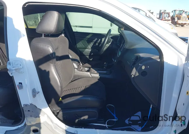 2C3CDXGJ8NH147702: 44315456