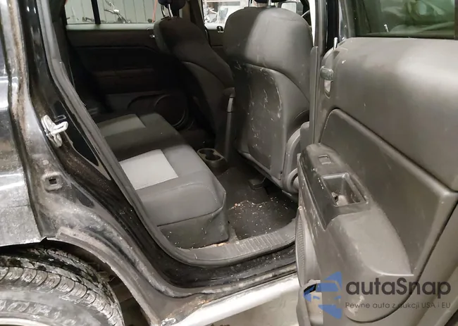 1J4NF1GB4AD675792: 44315554