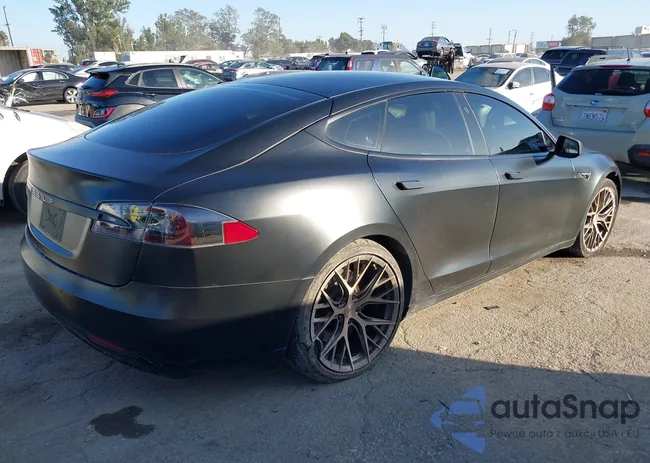 5YJSA1E10HF194779: 44314701