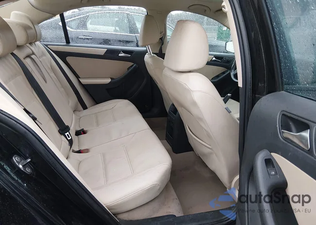 3VWDZ7AJ8BM317450: 44314712