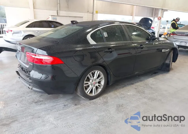 SAJAD4FX0JCP28438: 44314861