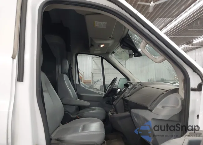 1FTYR2CM5HKA96176: 44316027