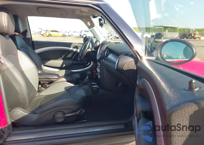 WMWMM3C56ATP94157: 44316047