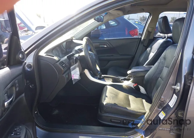 1HGCR3F89DA003000: 44316406