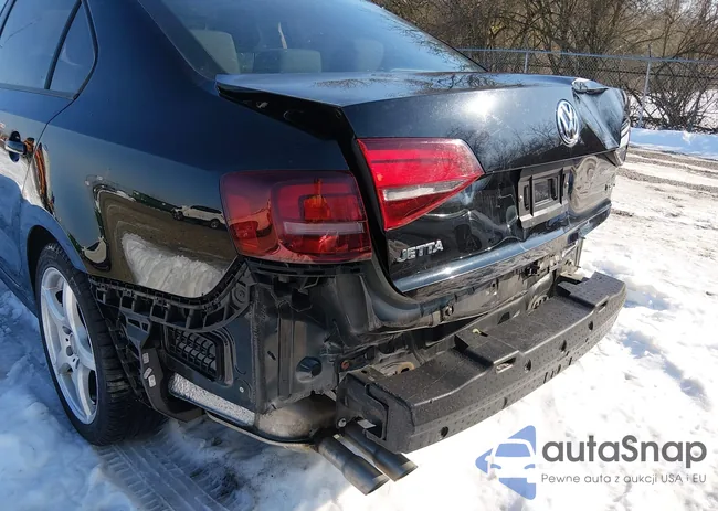 3VW167AJ9GM272974: 44316521