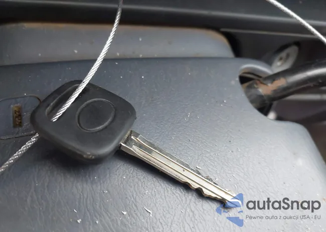 4TAVL52NXWZ001532: 44316549