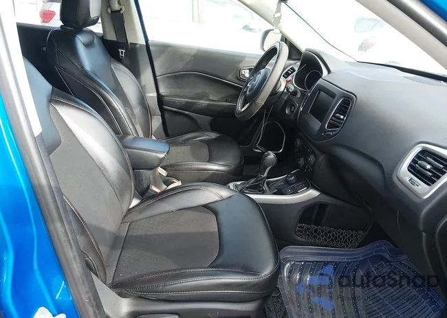 3C4NJDBB8JT342860: 44315634