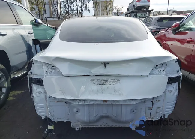 5YJ3E1EA2MF096064: 44315739