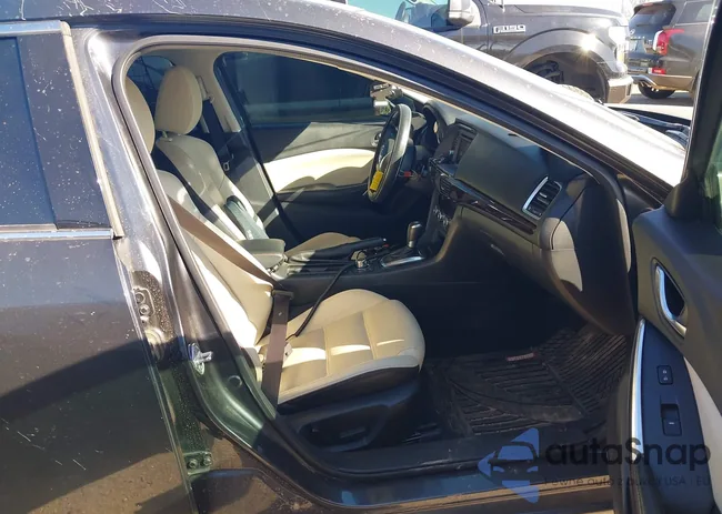 JM1GJ1W5XF1184659: 44315795