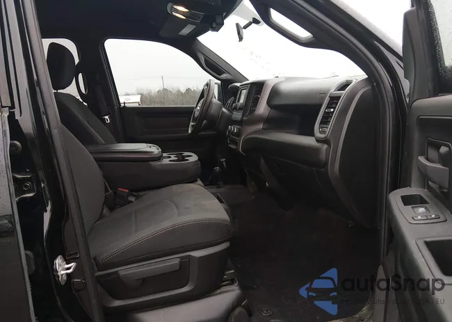 3C6UR5CJ0MG654675: 44315832