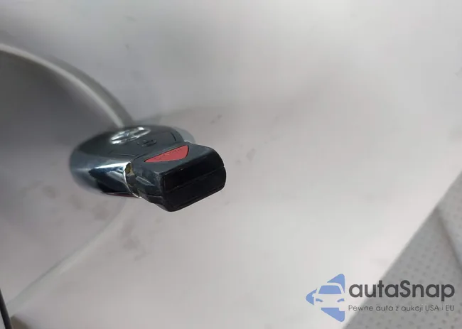 WDDGF4HB3EA933716: 44315833