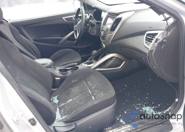 KMHTC6AD4GU273952: 44317042