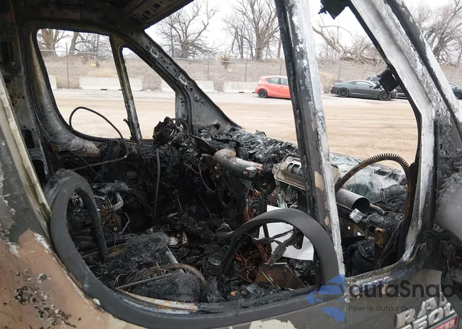 3C6TRVPG9KE531329: 44317098