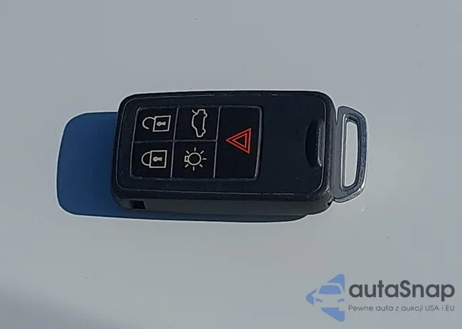 YV140MFJ7F1343068: 44317120