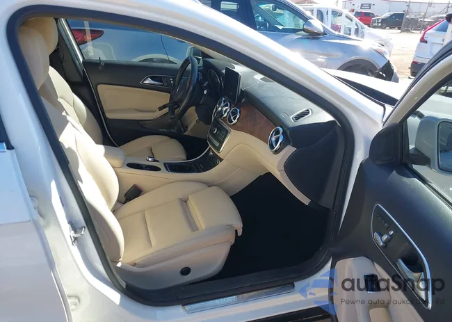 WDCTG4EBXKU000331: 44317165