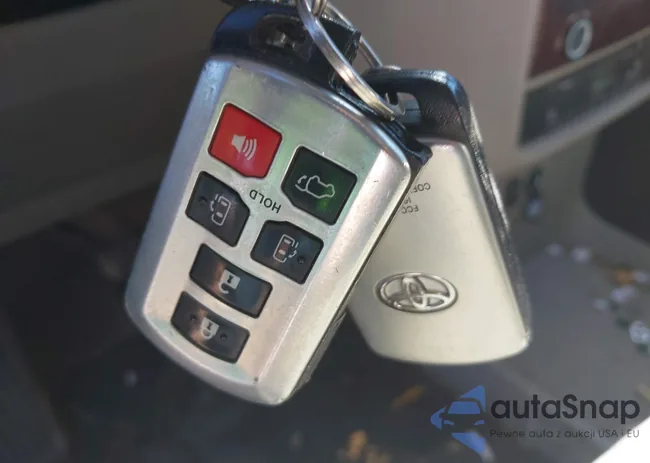 5TDYK3DC4DS324879: 44317199