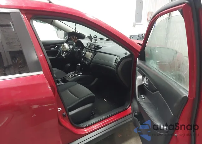 JN8AT2MV6HW273633: 44317231