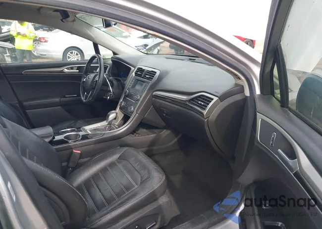 3FA6P0HR1DR170467: 44317235