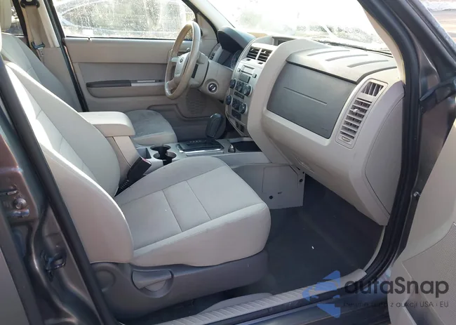 1FMCU0D71CKA66120: 44317304