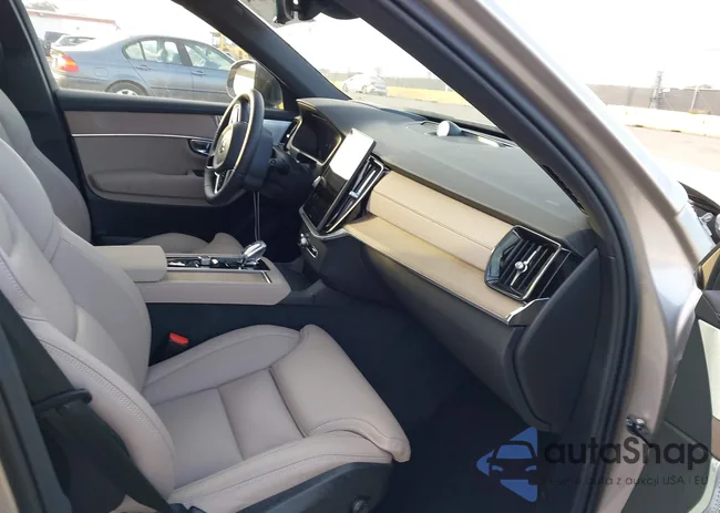 YV4062PM8T1478682: 44317312