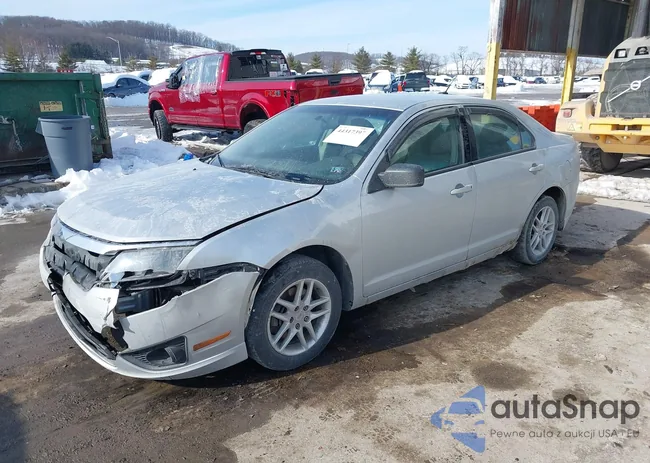 3FAHP0GA9AR190823: 44317397