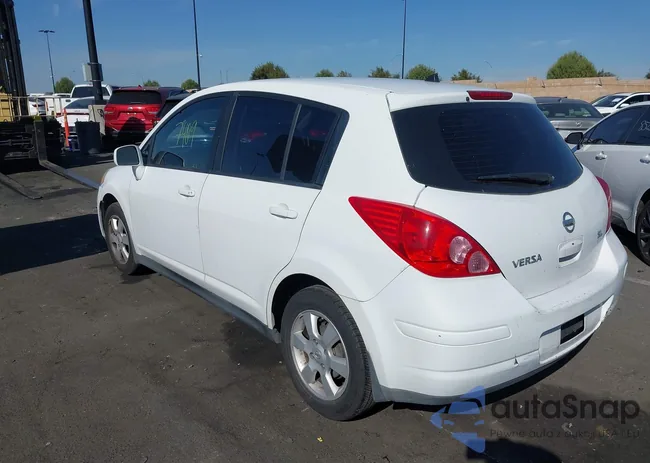 3N1BC13E98L425053: 44317409