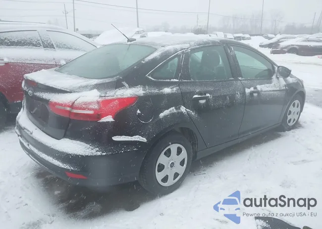 1FADP3E20HL332075: 44317561