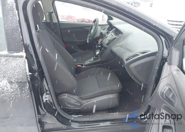 1FADP3E20HL332075: 44317561