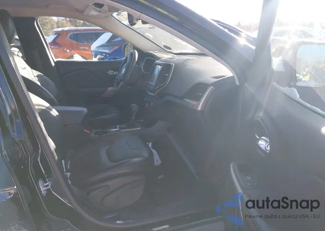 1C4PJMCS4HW615756: 44317562