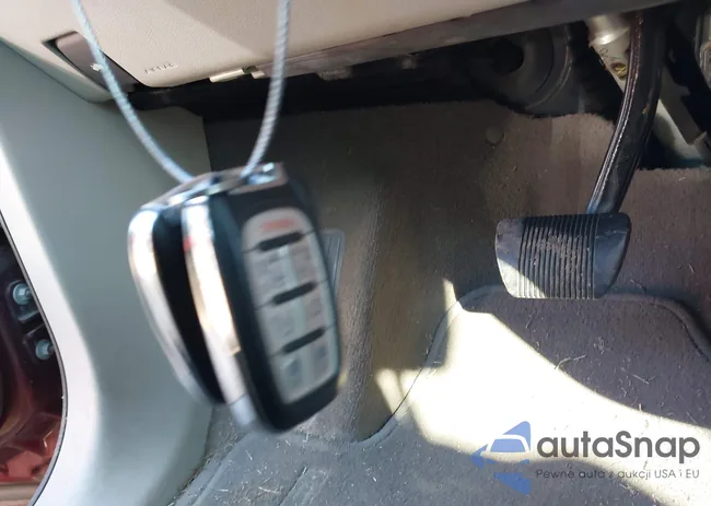 2C4RC1EG6HR656893: 44316641