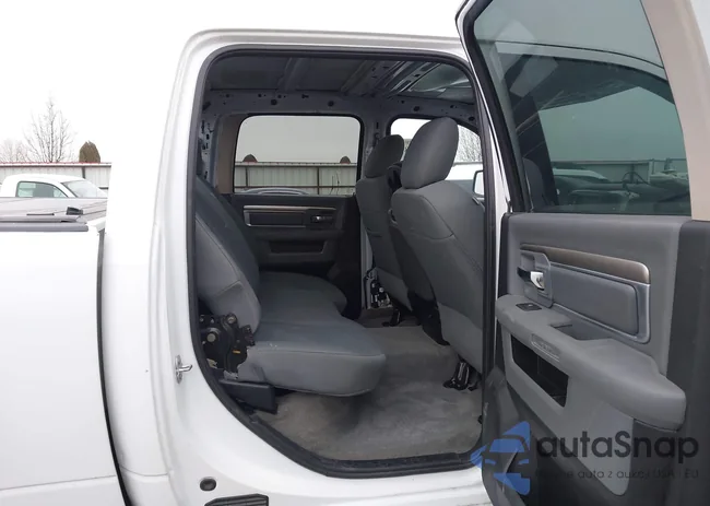 3C6UR5DL3HG610191: 44316848