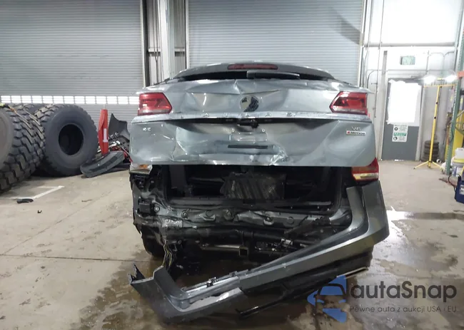 1V2PR2CA7JC570421: 44316937