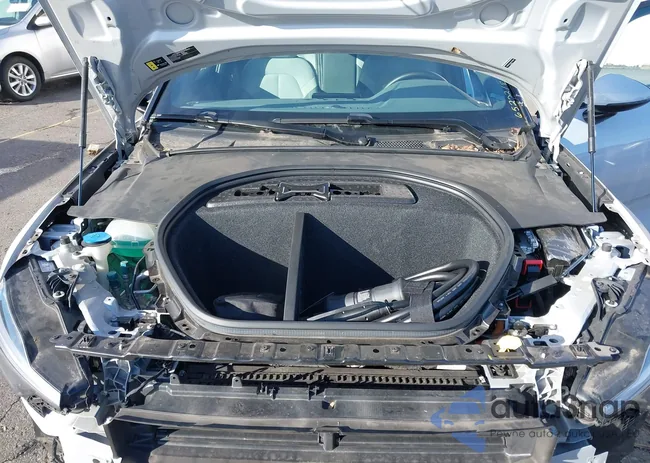 YSMEG3KA5PL144049: 44316939