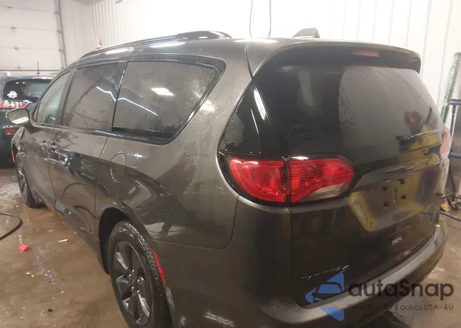 2C4RC1L79LR258086: 44316977