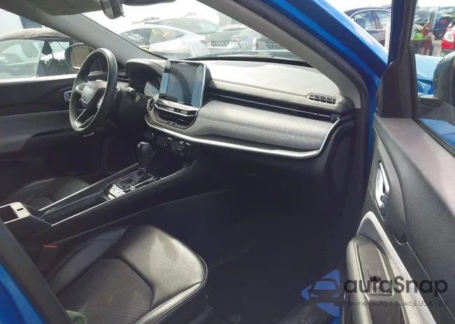 3C4NJDBB7NT129422: 44318018