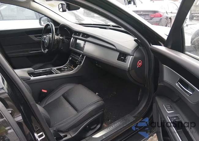 SAJBJ4BV0HCY46839: 44318031