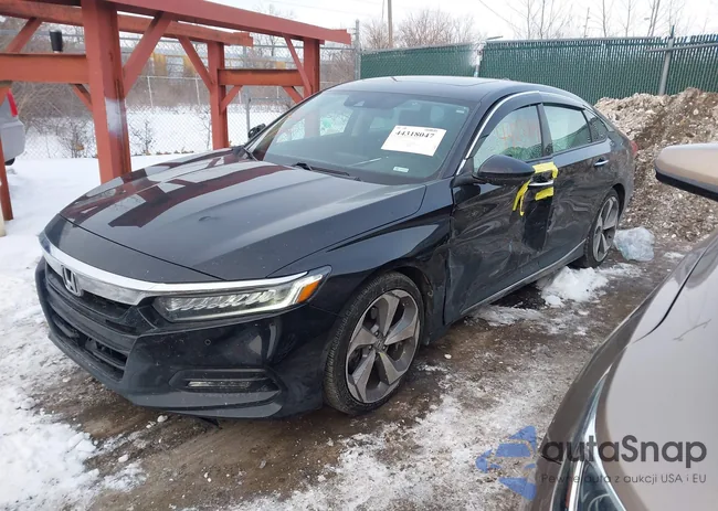 1HGCV1F94JA026284: 44318047