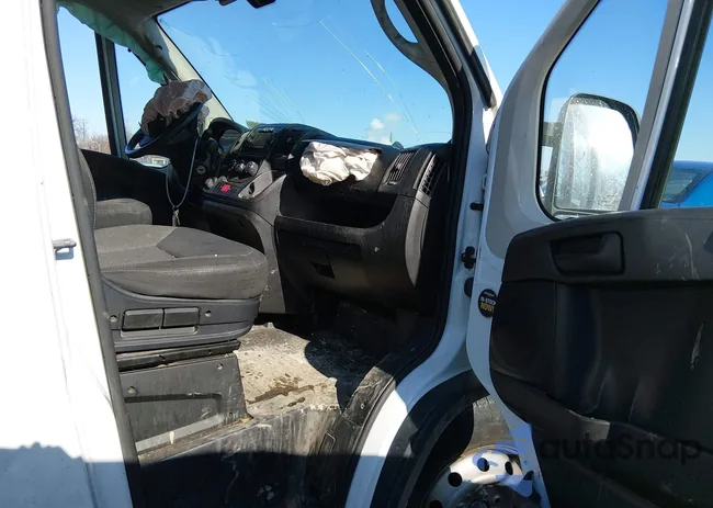 3C6FRVHG5ME500688: 44318068