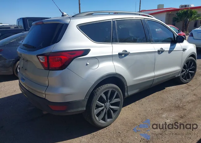 1FMCU0GD1KUB86682: 44318109