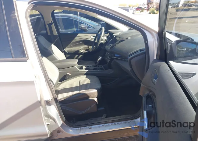 1FMCU0GD1KUB86682: 44318109